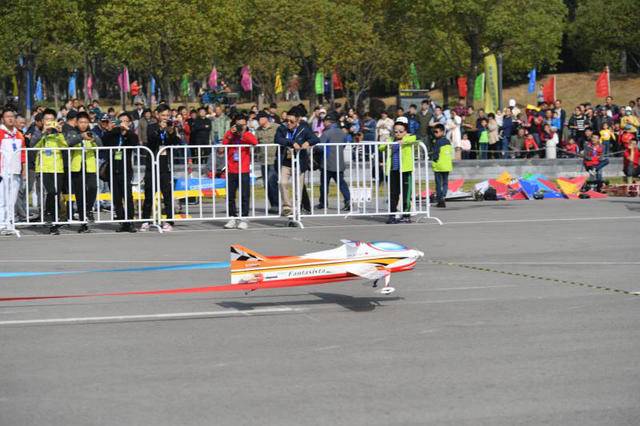 “国补”叠加“贴息”：持牌消金新春竞速